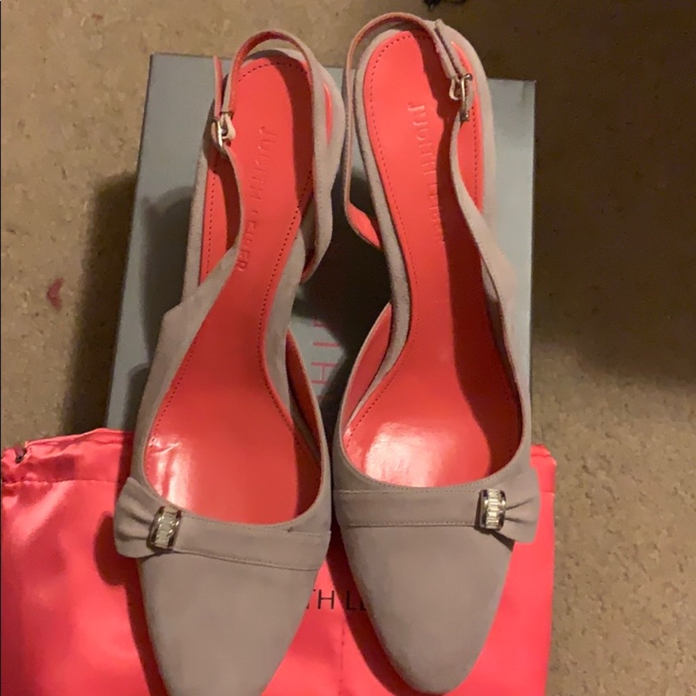 NWOT Judith leiber pumps